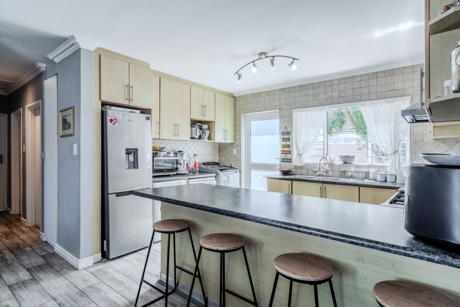 3 Bedroom Property for Sale in Silverglade Western Cape